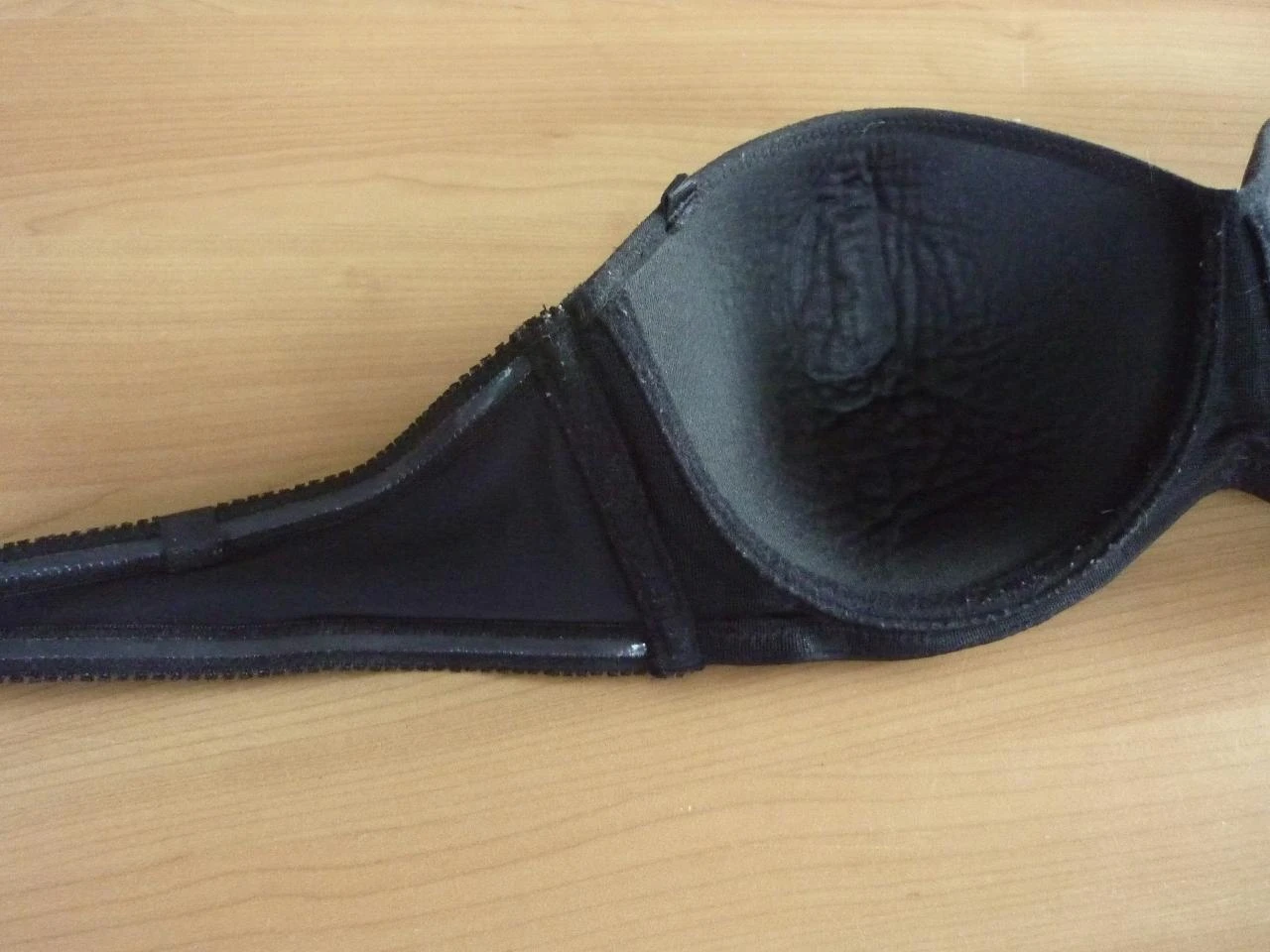 Brasier bandeau negro sin tirantes talla 70B – photo 4